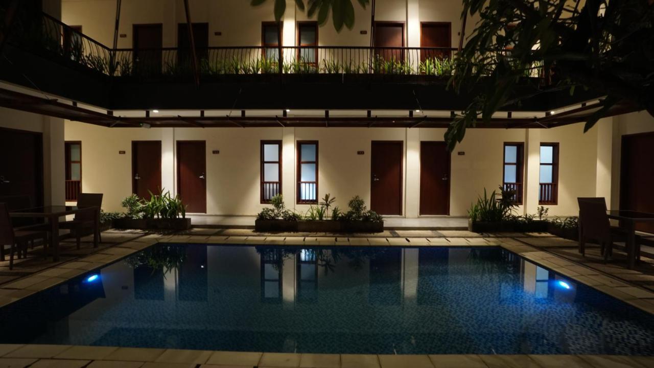מלון Reddoorz Near Legian Street מראה חיצוני תמונה